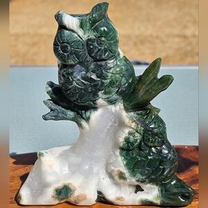 Moss Agate Owl And Owlet Carving
